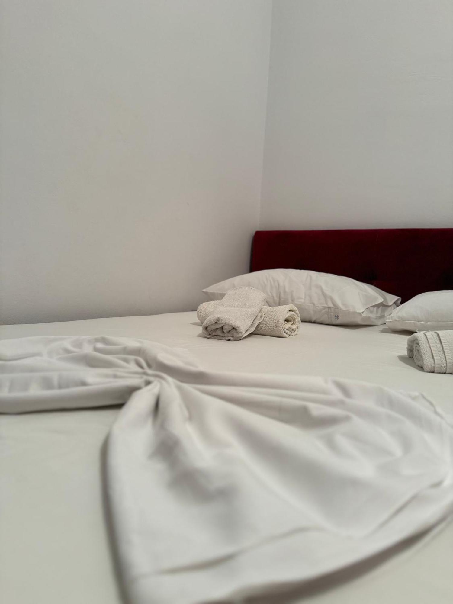 Melita Apartments Ksamil Eksteriør billede